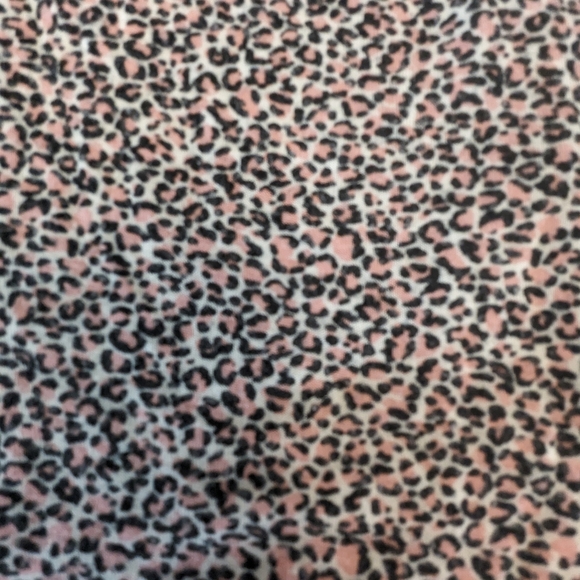 Cuddl Duds Pink Cheetah Print Pajama Top Women's Large Comfy Long Sleeve - Picture 2 of 12